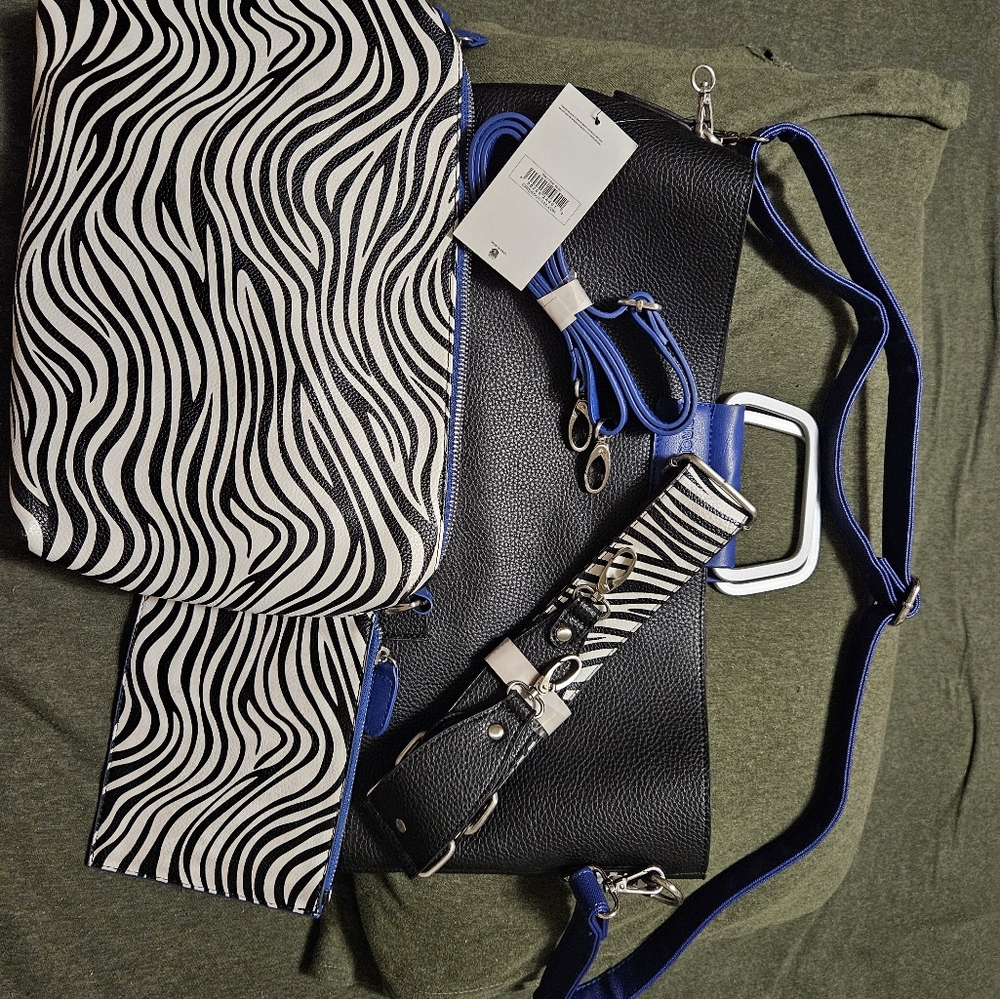 Cirque Du Soleil Black tote bag w/extra straps and makeup bag - Picture 7 of 14